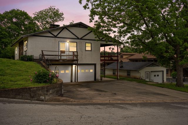 208 W Maddux Street, Branson, MO 65616
