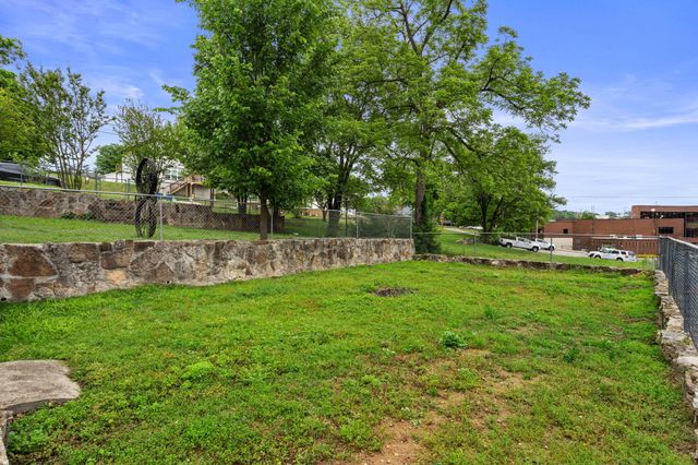 208 W Maddux Street, Branson, MO 65616