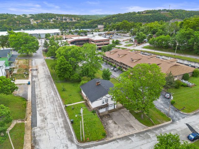 208 W Maddux Street, Branson, MO 65616