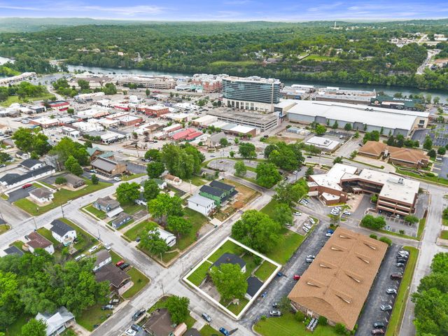 208 W Maddux Street, Branson, MO 65616