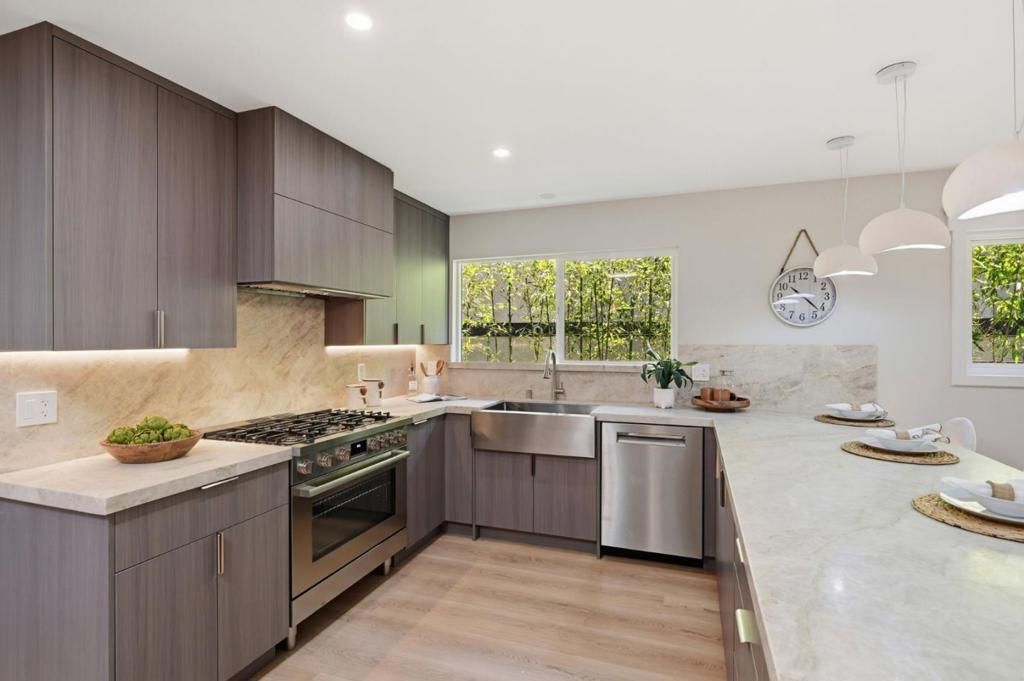 Image 21 of property listing at 2045 Mezes Avenue, Belmont, CA 94002