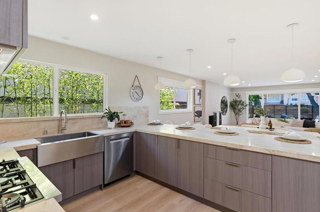 Image 22 of property listing at 2045 Mezes Avenue, Belmont, CA 94002