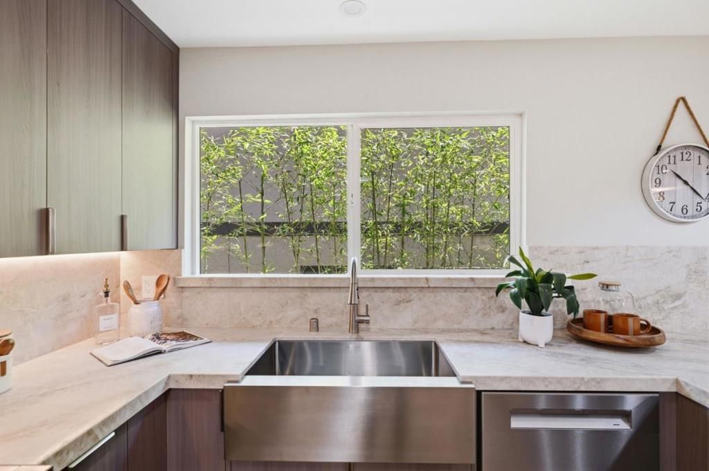 Image 23 of property listing at 2045 Mezes Avenue, Belmont, CA 94002