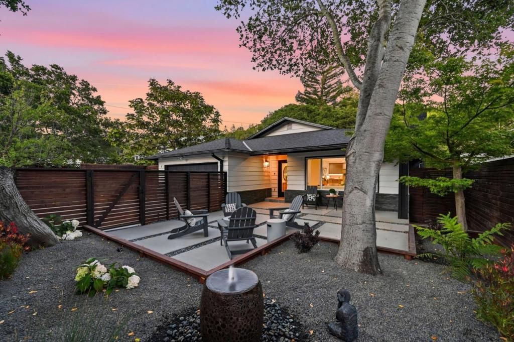 Image 3 of property listing at 2045 Mezes Avenue, Belmont, CA 94002