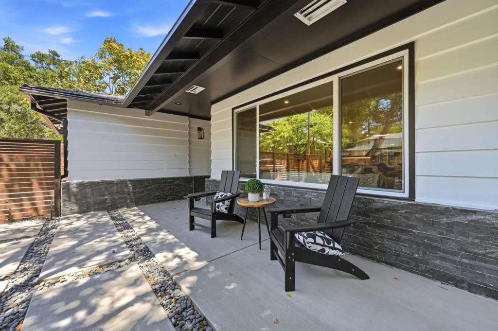 Image 7 of property listing at 2045 Mezes Avenue, Belmont, CA 94002