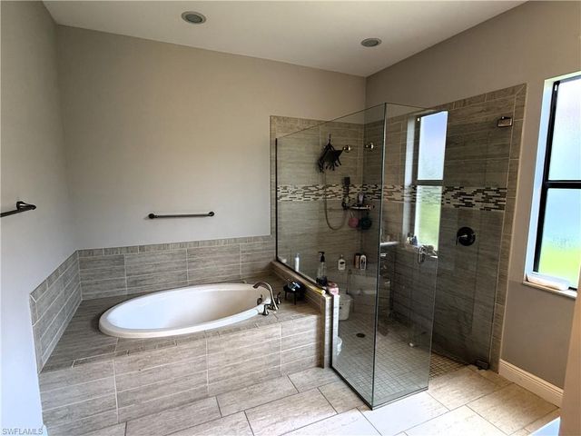 10124 Belcrest BLVD, Fort Myers, FL 33913
