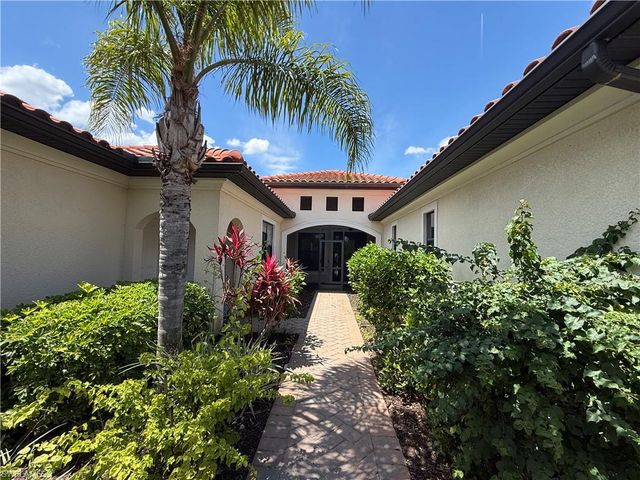 10124 Belcrest BLVD, Fort Myers, FL 33913