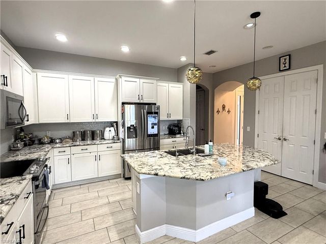 10124 Belcrest BLVD, Fort Myers, FL 33913