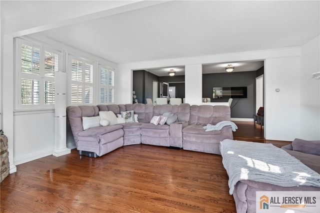 177 Midfield Road, Colonia, NJ 07067