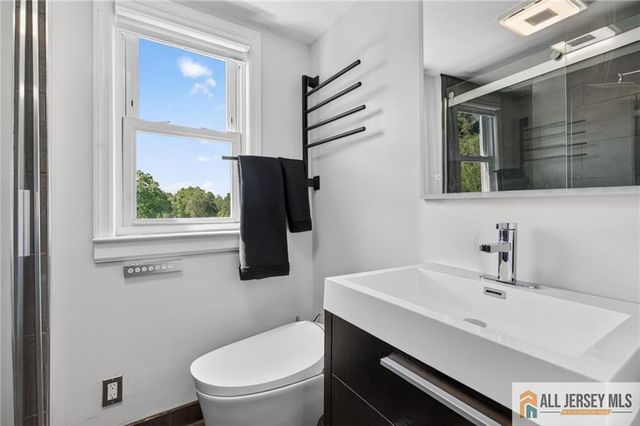 177 Midfield Road, Colonia, NJ 07067
