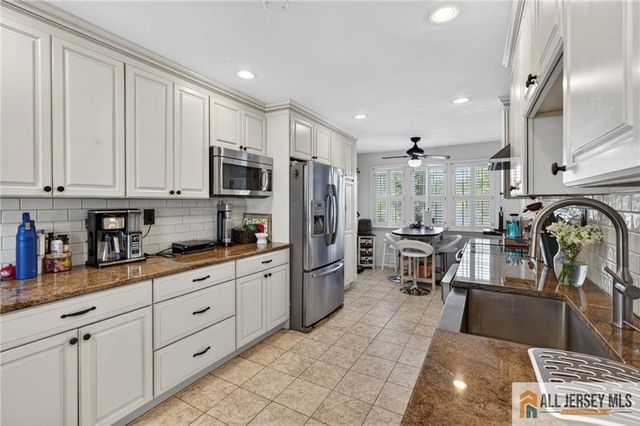 177 Midfield Road, Colonia, NJ 07067