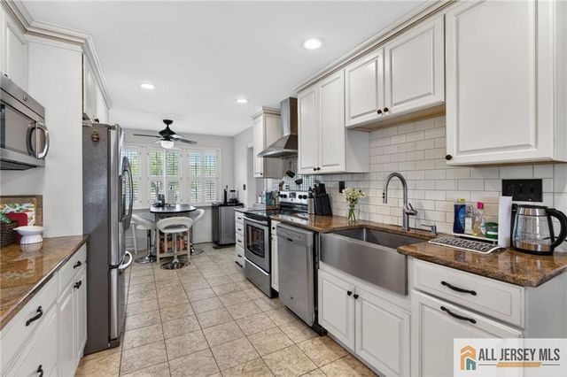 177 Midfield Road, Colonia, NJ 07067