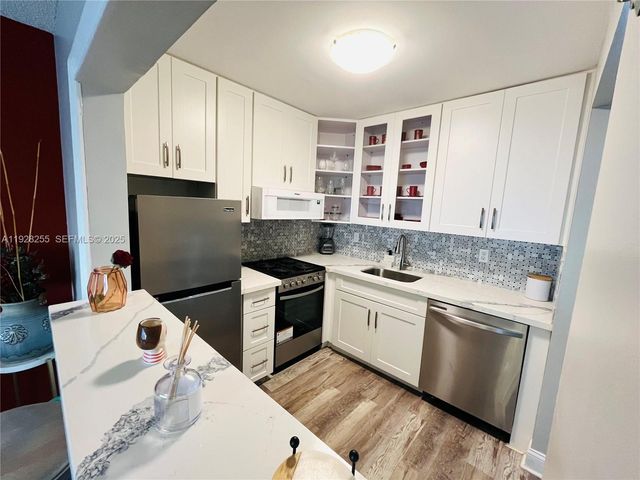 150 Horizons E 310, Boynton Beach, FL 33435