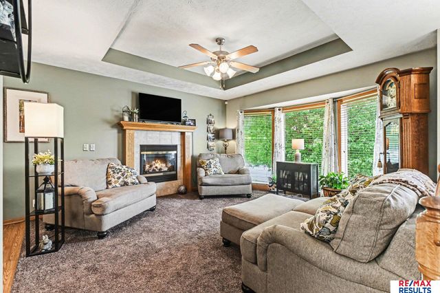 802 Cedar View Circle, Bellevue, NE 68123
