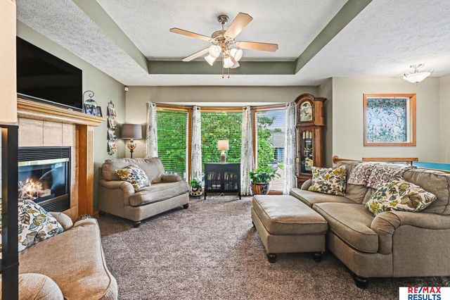 802 Cedar View Circle, Bellevue, NE 68123