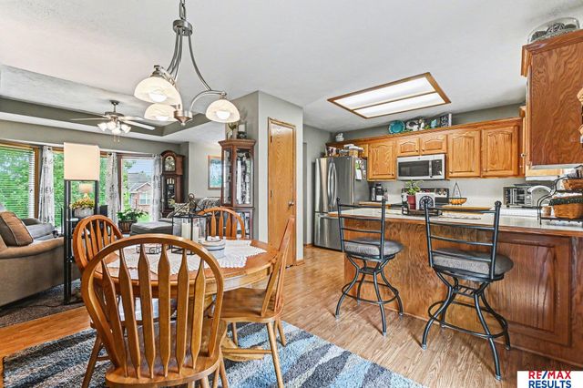 802 Cedar View Circle, Bellevue, NE 68123