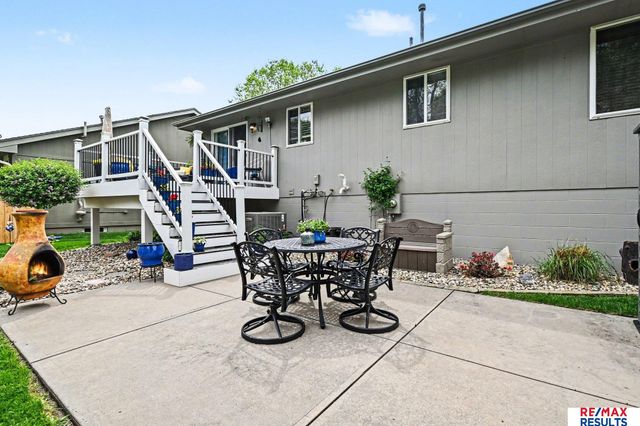802 Cedar View Circle, Bellevue, NE 68123