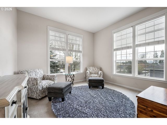 1401 RANIER Loop Nw, Salem, OR 97304