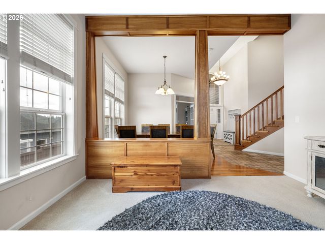 1401 RANIER Loop Nw, Salem, OR 97304