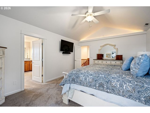 1401 RANIER Loop Nw, Salem, OR 97304