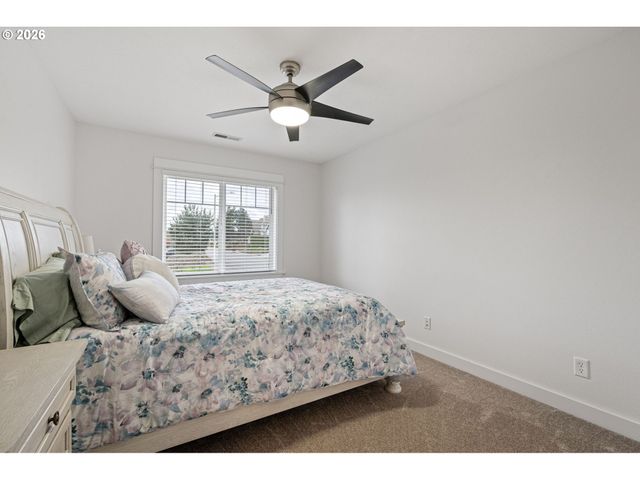 1401 RANIER Loop Nw, Salem, OR 97304