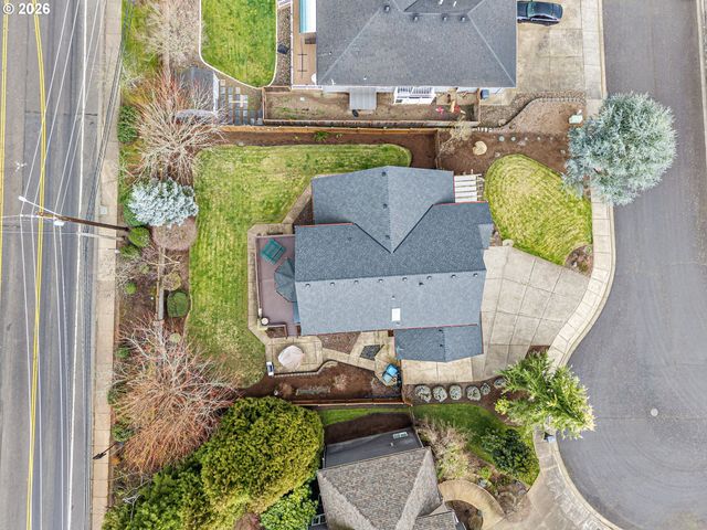 1401 RANIER Loop Nw, Salem, OR 97304