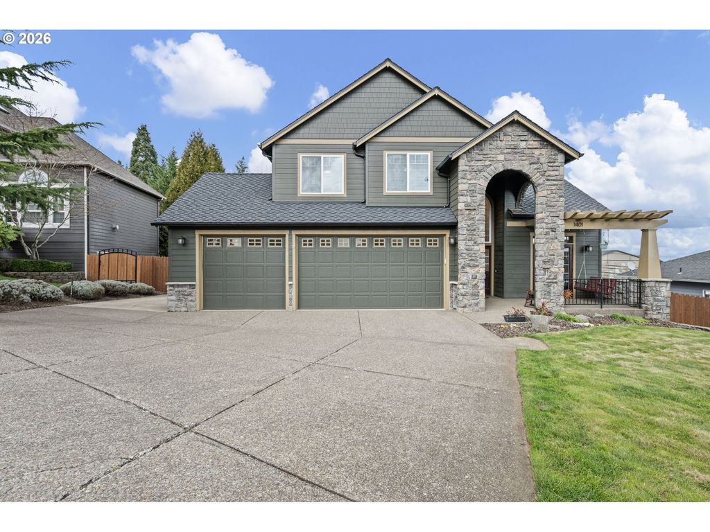 1401 RANIER Loop Nw, Salem, OR 97304