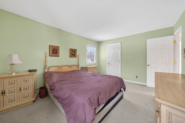 12 Spruce Court, Nanuet, NY 10954
