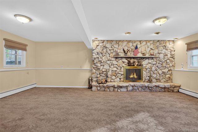 12 Spruce Court, Nanuet, NY 10954