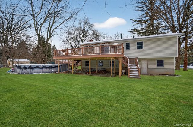 12 Spruce Court, Nanuet, NY 10954