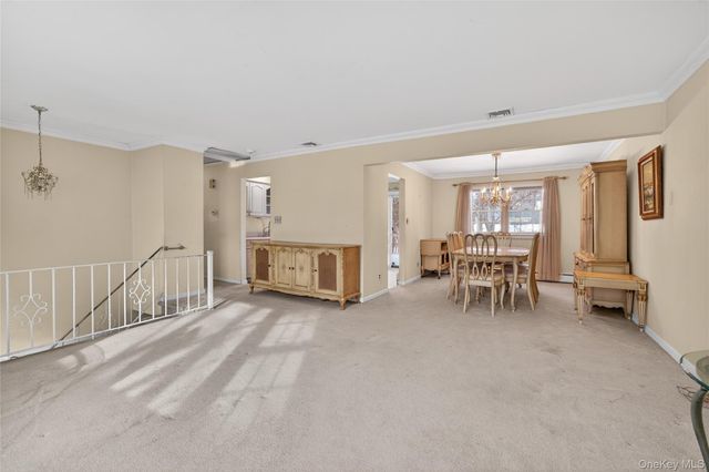 12 Spruce Court, Nanuet, NY 10954