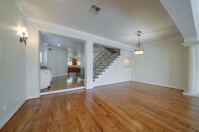 4218 Drake St B, Houston, TX 77005