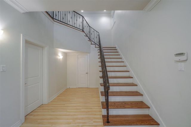 4218 Drake St B, Houston, TX 77005