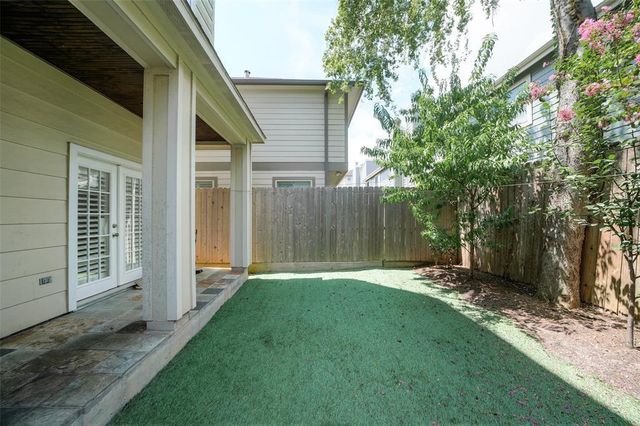 4218 Drake St B, Houston, TX 77005