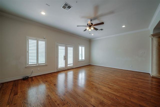 4218 Drake St B, Houston, TX 77005