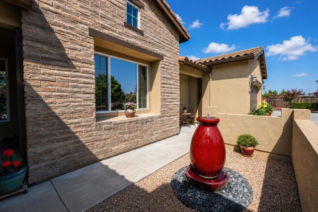 3741 N Mountain Hawk Court, Sanger, CA 93657