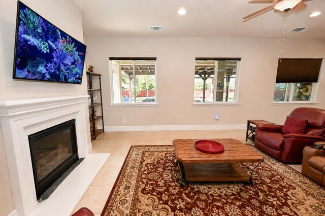 3741 N Mountain Hawk Court, Sanger, CA 93657