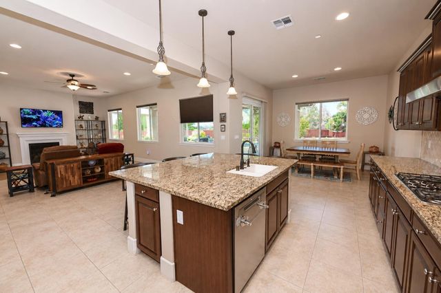 3741 N Mountain Hawk Court, Sanger, CA 93657