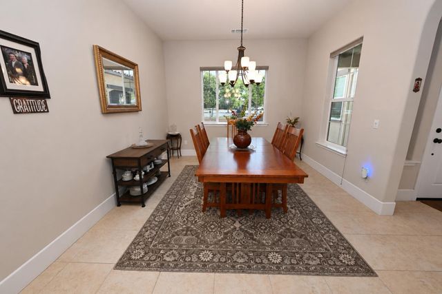 3741 N Mountain Hawk Court, Sanger, CA 93657