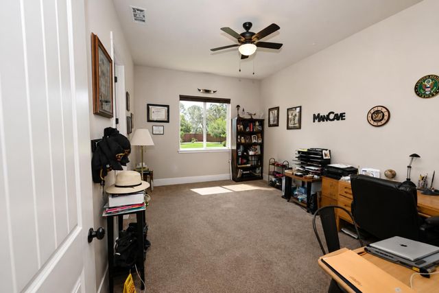3741 N Mountain Hawk Court, Sanger, CA 93657