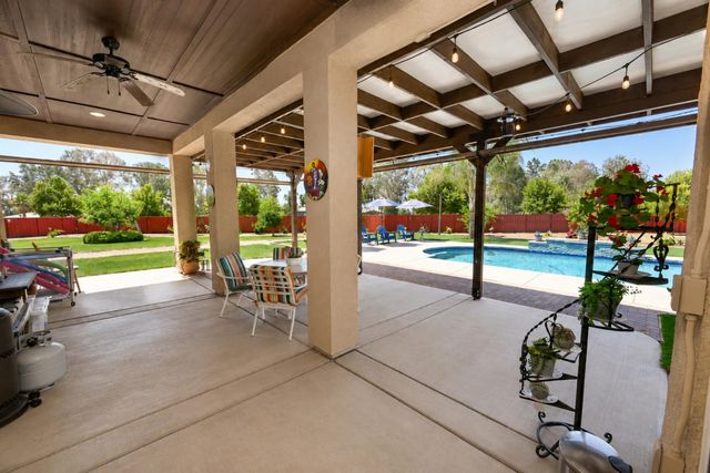 3741 N Mountain Hawk Court, Sanger, CA 93657