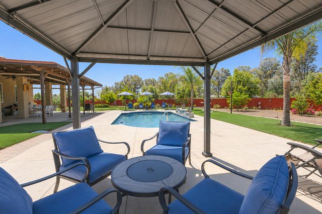 3741 N Mountain Hawk Court, Sanger, CA 93657