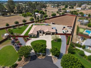 3741 N Mountain Hawk Court, Sanger, CA 93657