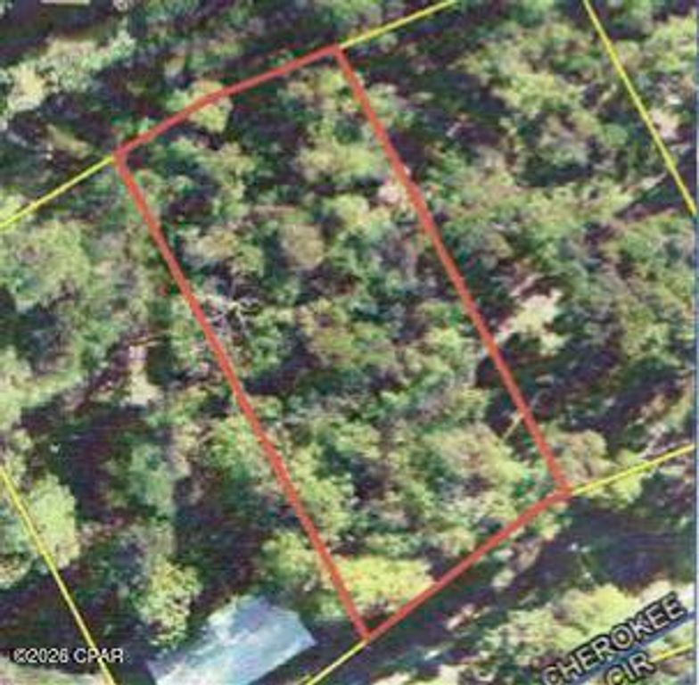 22 Cherokee Circle, Defuniak Springs, FL 32433