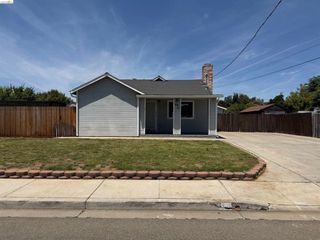 40 Malicoat Ave, Oakley, CA 94561