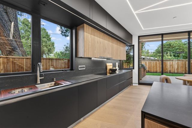 2338 Thompson Court, Mountain View, CA 94043