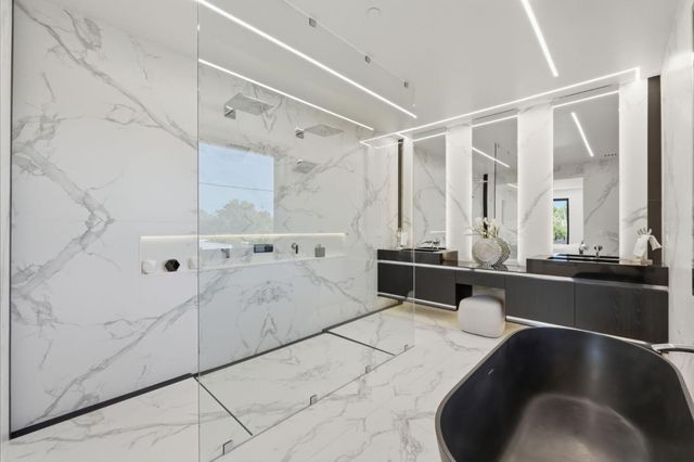 2338 Thompson Court, Mountain View, CA 94043