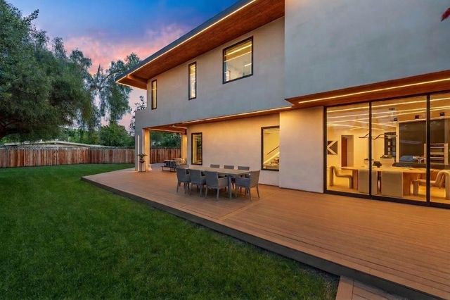 2338 Thompson Court, Mountain View, CA 94043