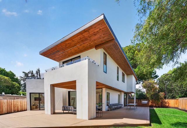 2338 Thompson Court, Mountain View, CA 94043