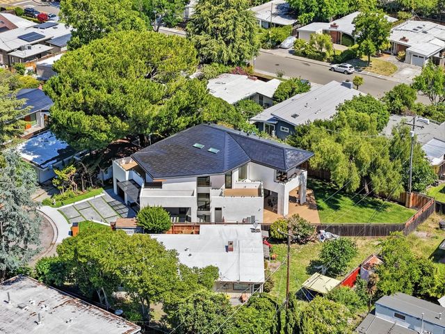 2338 Thompson Court, Mountain View, CA 94043